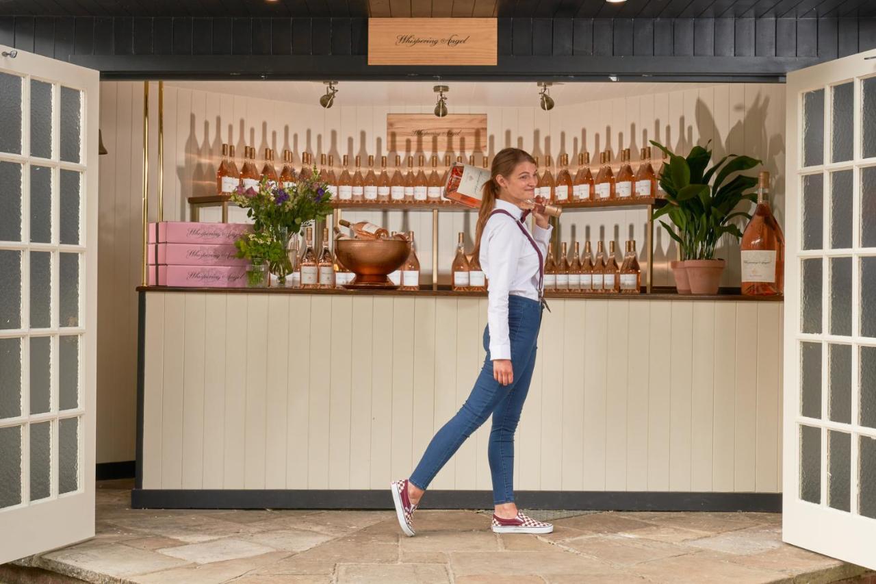 The Mitre, Hampton Court Hotell Kingston upon Thames  Eksteriør bilde The Aromatherapy Company